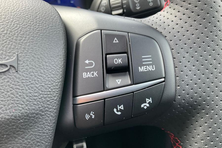 Ford Kuga Photo autoimg-c1b18a357e318ecec4631b5ce03d13be941dd29f.jpg