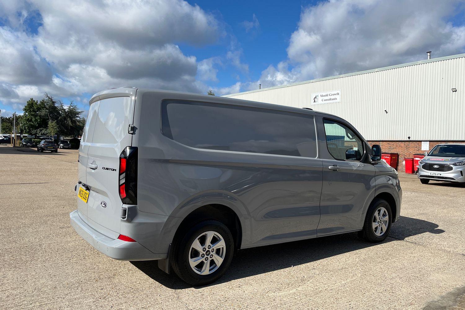 Ford TRANSIT CUSTOM Photo 6