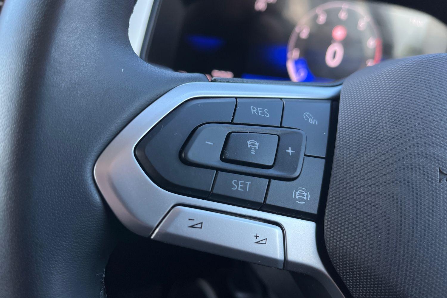 Volkswagen T-Roc Photo 34