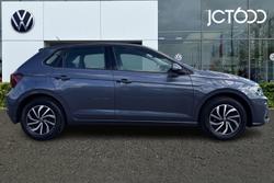 VOLKSWAGEN Polo Photo 4
