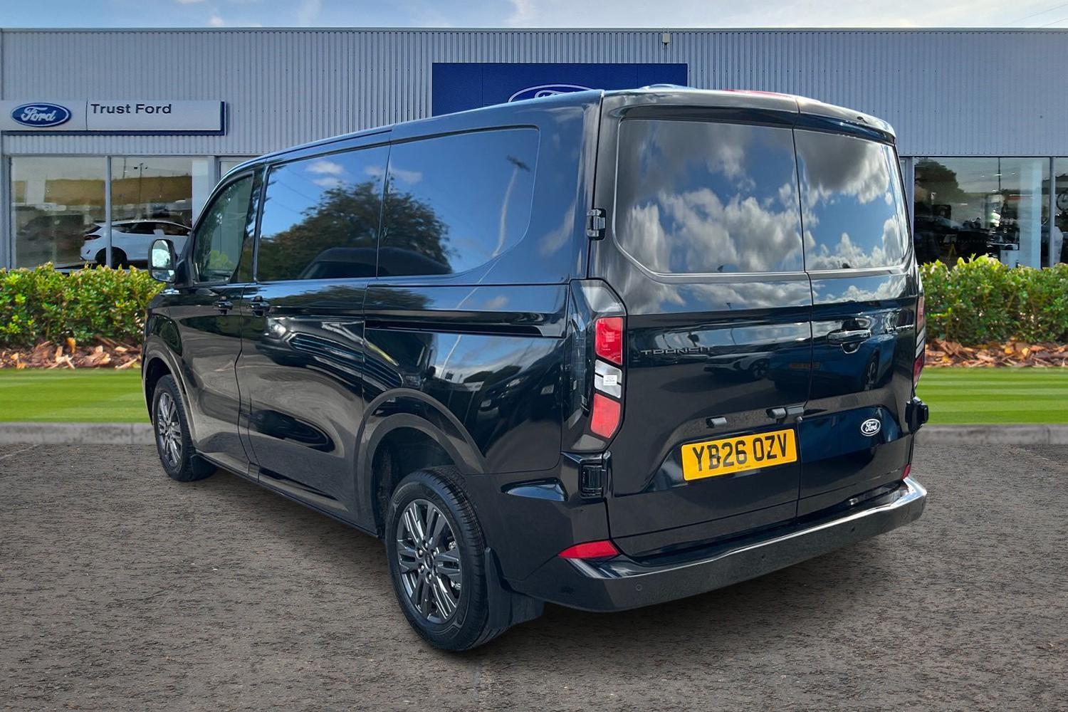 Ford TRANSIT CUSTOM Photo 1