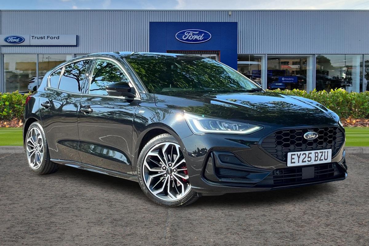 Ford Focus listing photo