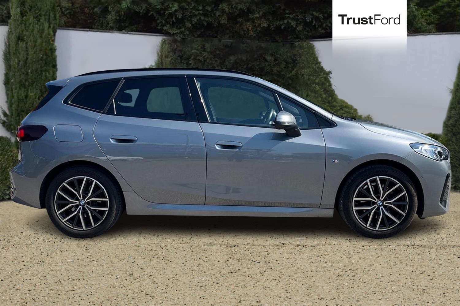 BMW 2 Series Photo 2