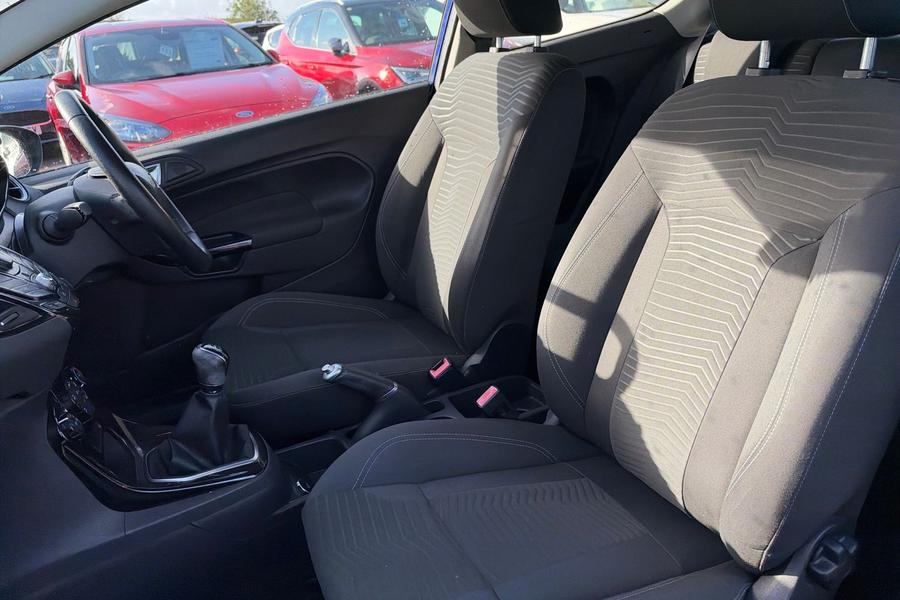 Ford FIESTA Photo autoimg-c1bac8a34f9af7a6aa3bc608990412ee8b0b43f2.jpg