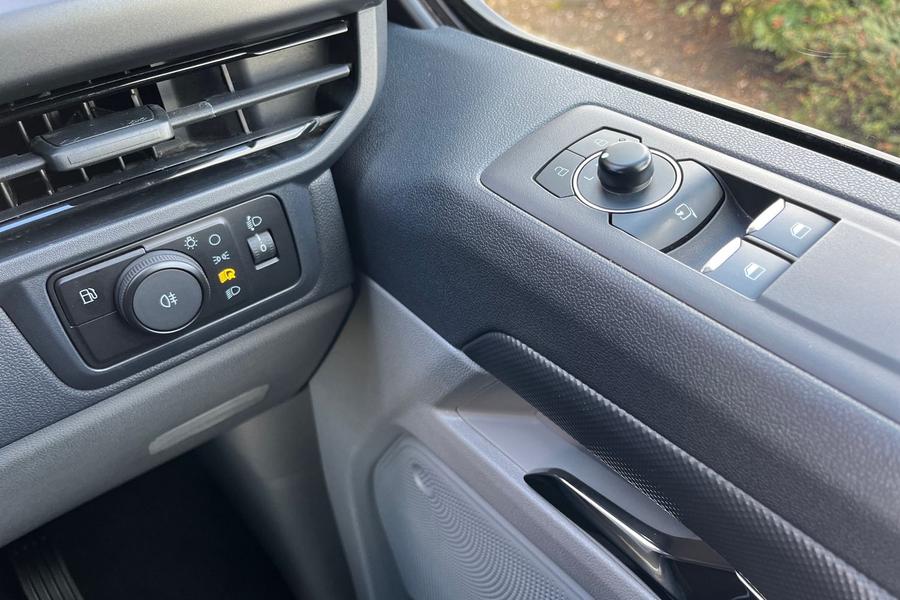 Ford TRANSIT CUSTOM Photo autoimg-c1c19543659fb8b01d072a4c581d9b923778d555.jpg