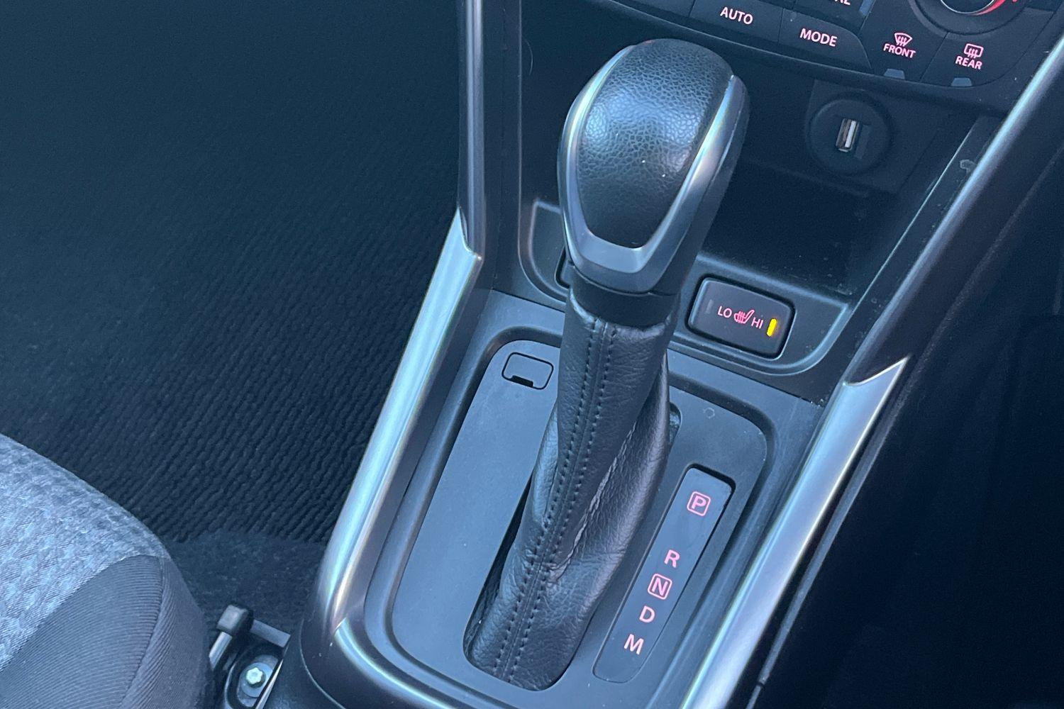 Suzuki S-CROSS Photo 33