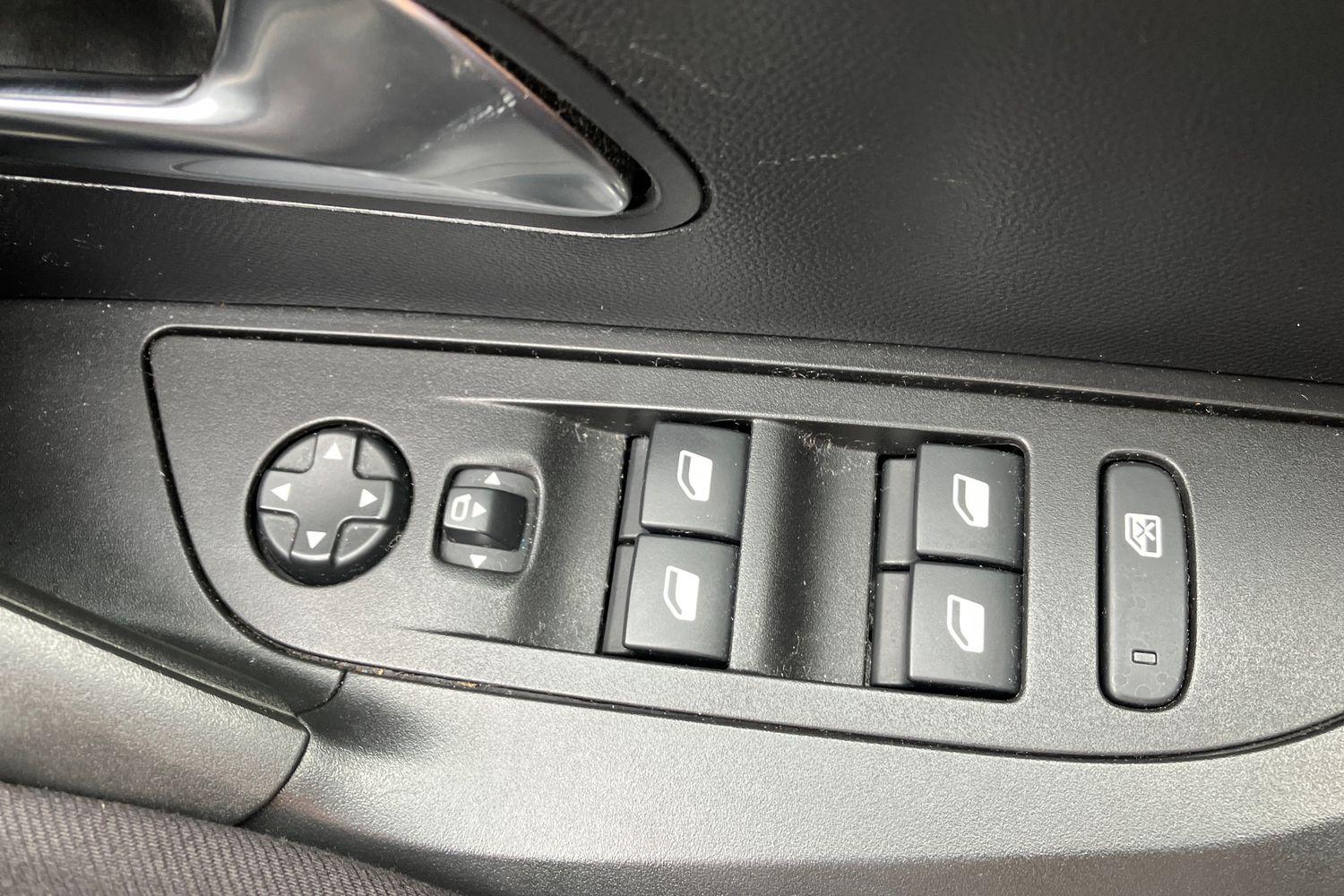 Peugeot 2008 Photo 15