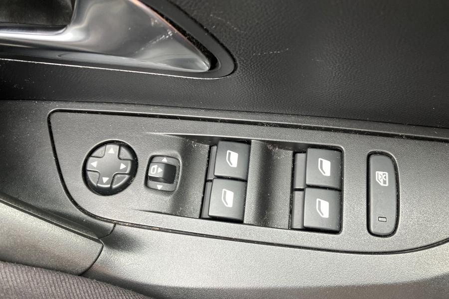 Peugeot 2008 Photo autoimg-c1c94c5d5691f17e3f70da210afabd8f019f8c5f.jpg