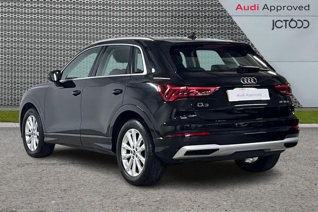 AUDI Q3 Photo 3