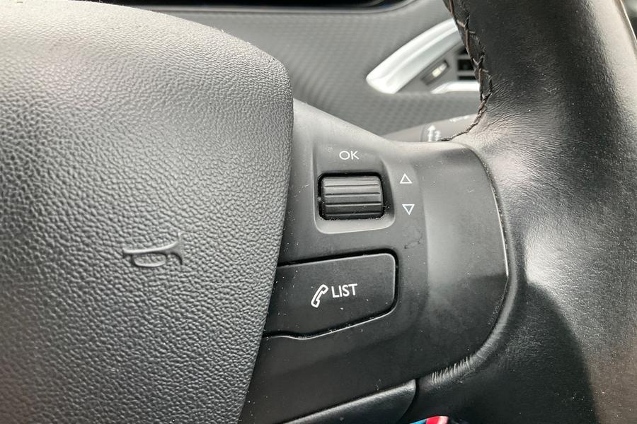 Peugeot 2008 Photo autoimg-c1ca6d2b91f74c7be24222bffbb86f7310c06e3d.jpg