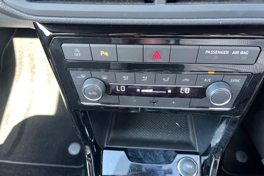 Volkswagen T-cross Photo autoimg-c1cd1af9daa8367a8b2cdb2bc6e126842424b56d.jpg
