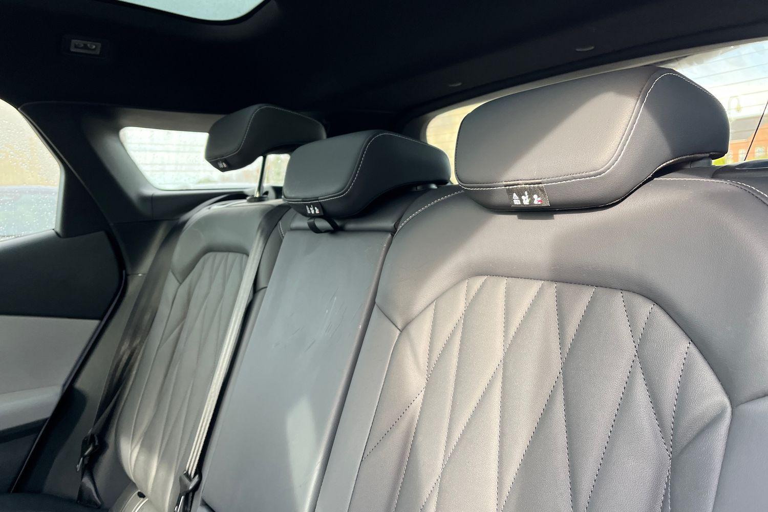 Ford Explorer Photo 19