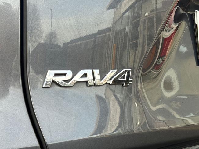 TOYOTA Rav4 Photo 31