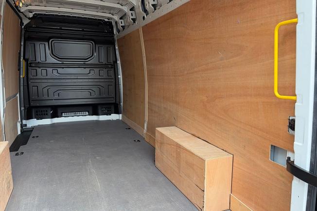 Volkswagen Crafter Photo 37