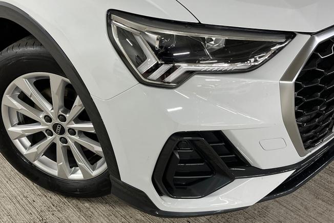 AUDI Q3 Photo 19
