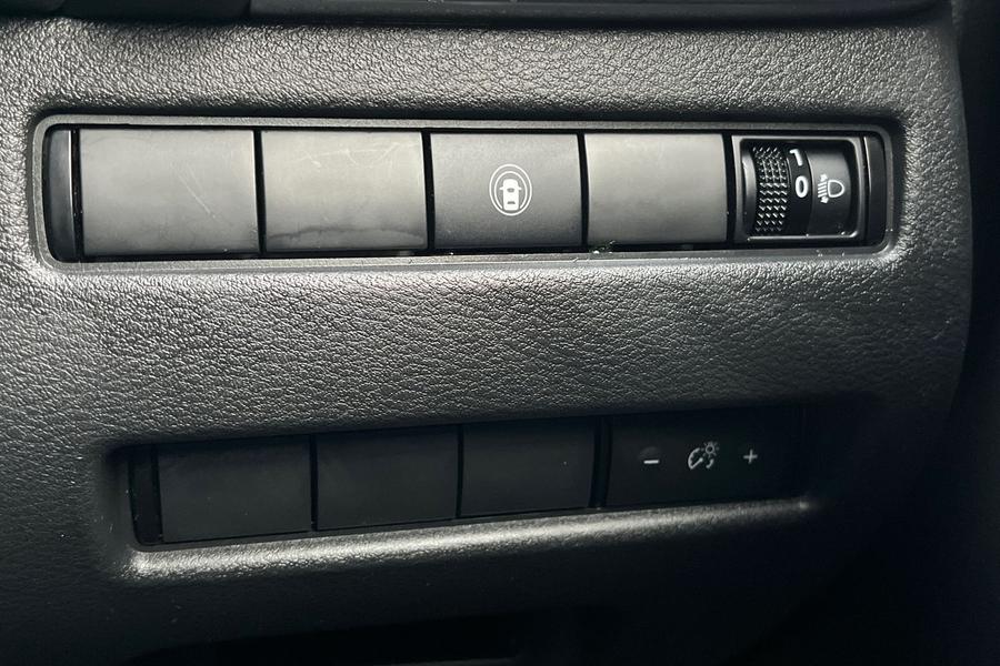 Nissan X-Trail Photo autoimg-c1d84de0e23da863b1fafc8c821d389ab06aa93d.jpg