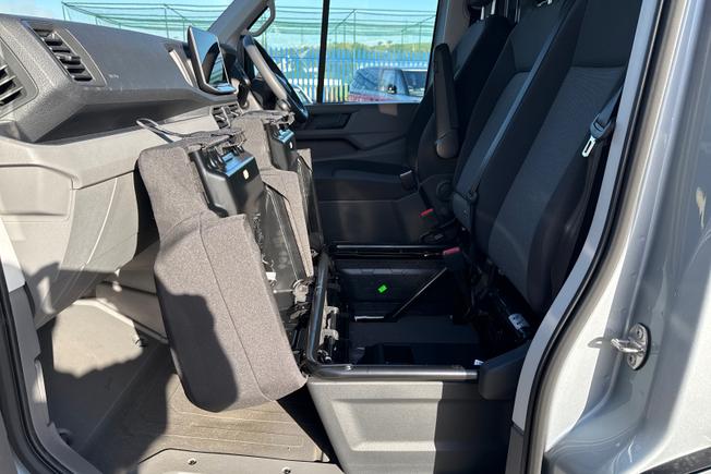 VOLKSWAGEN Crafter Photo 46