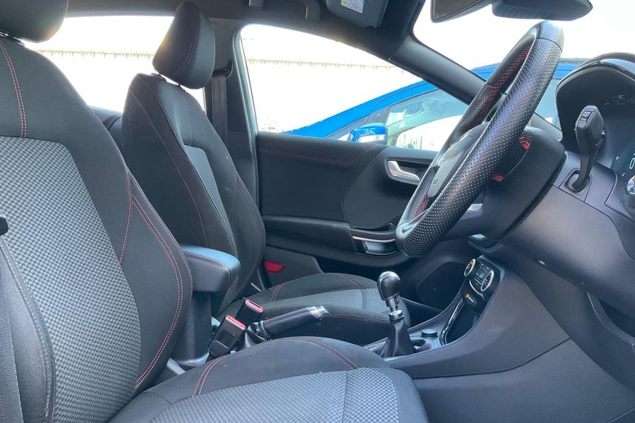 Ford PUMA Photo autoimg-c1e46d0fae5c77e17db30bc839bbdf3cd82e3113.jpg