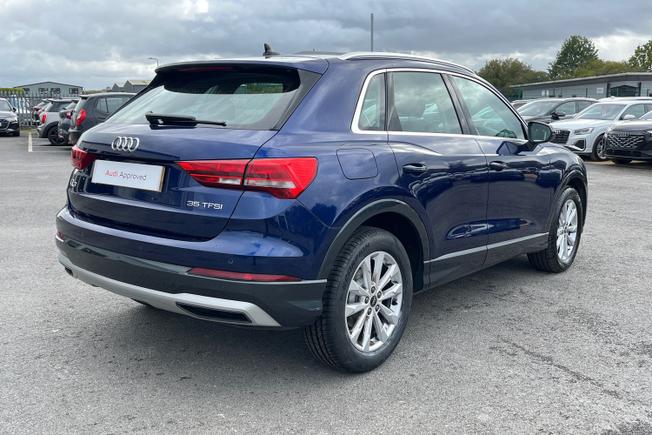 AUDI Q3 Photo 24