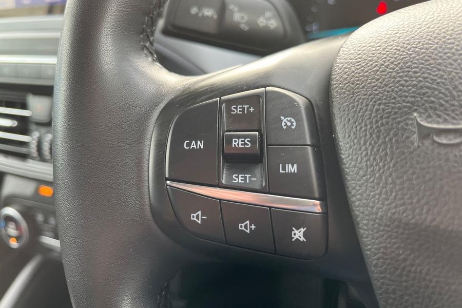 Ford FOCUS Photo autoimg-c1e6a9be2e7029da19cc7d2c50dccd96da4ff15b.jpg