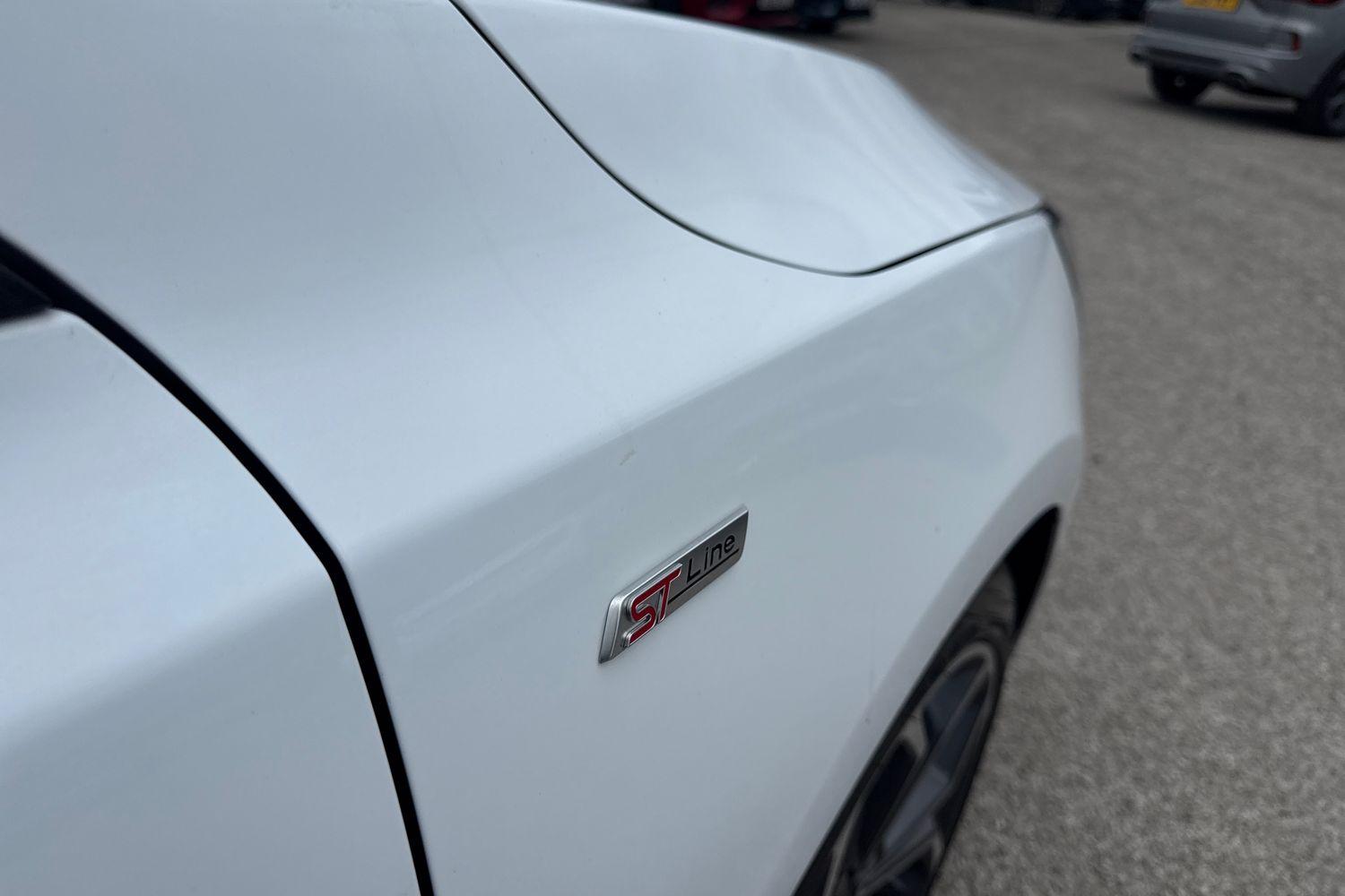Ford FOCUS Photo 36