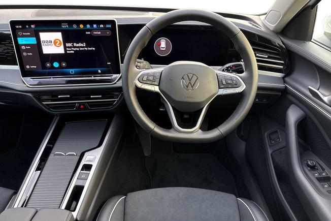 VOLKSWAGEN Passat Photo 11