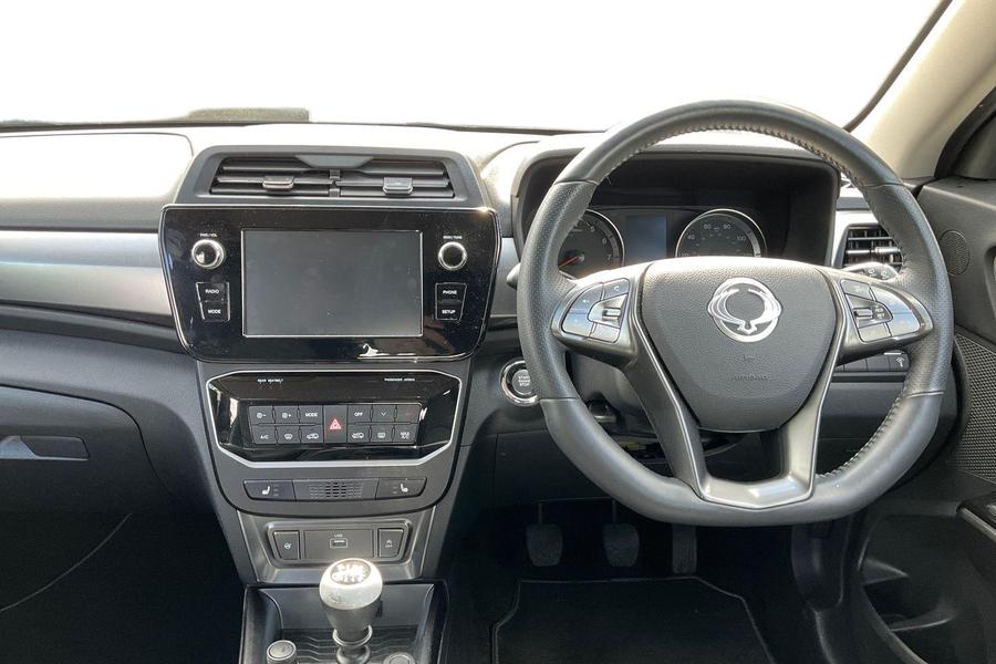 SsangYong TIVOLI Photo autoimg-c1f807bd4f7822b6886201cce22cb54620e2e9e4.jpg
