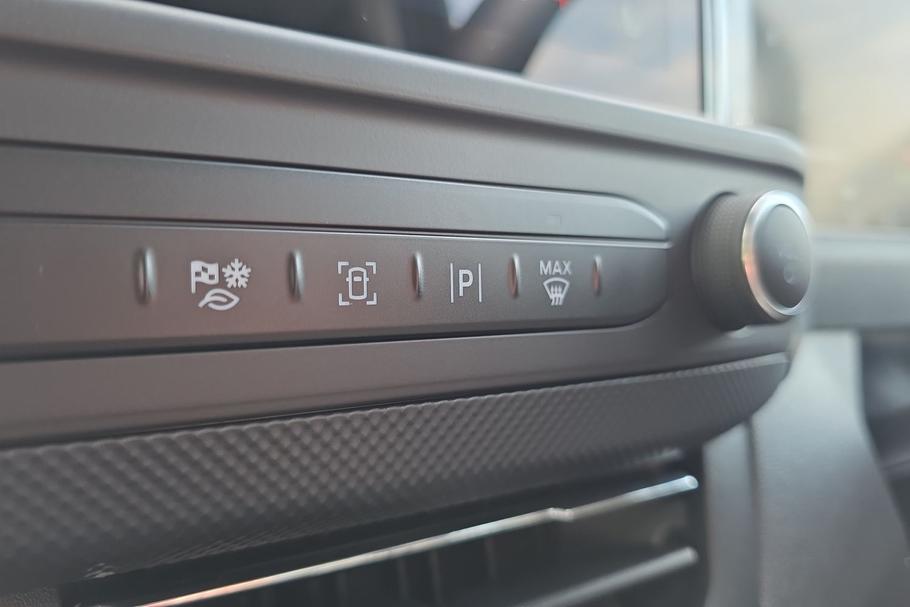Used Ford TRANSIT CUSTOM YM75CEA 33