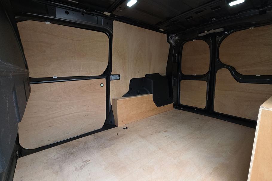 Used FORD TRANSIT CONNECT WR75HYN 4