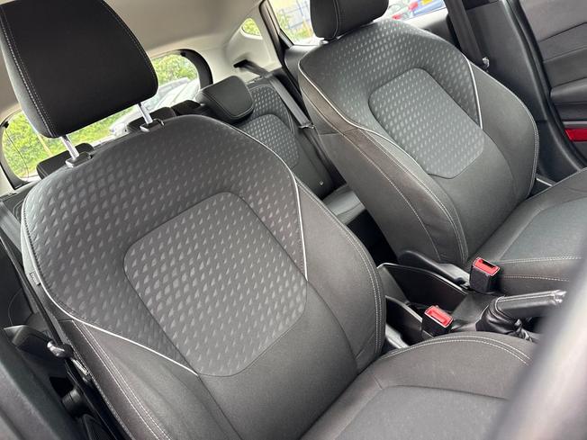 FORD Fiesta Photo 25