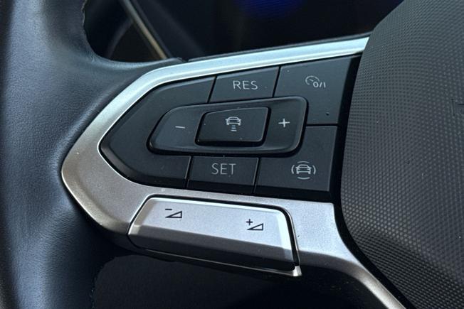 VOLKSWAGEN T-Cross Photo 16