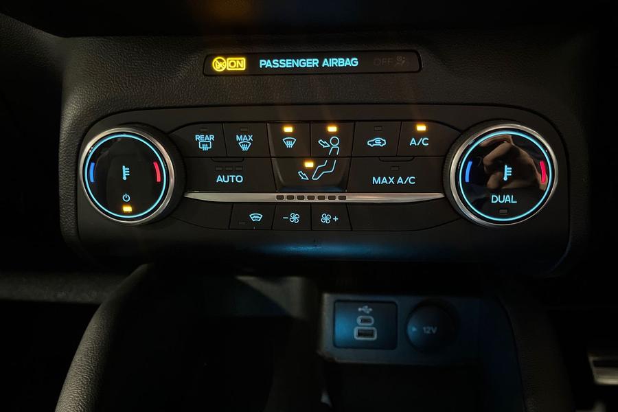 Ford Kuga Photo autoimg-c20abffd40bc2d0937e63f20275edd4a6fcaa048.jpg