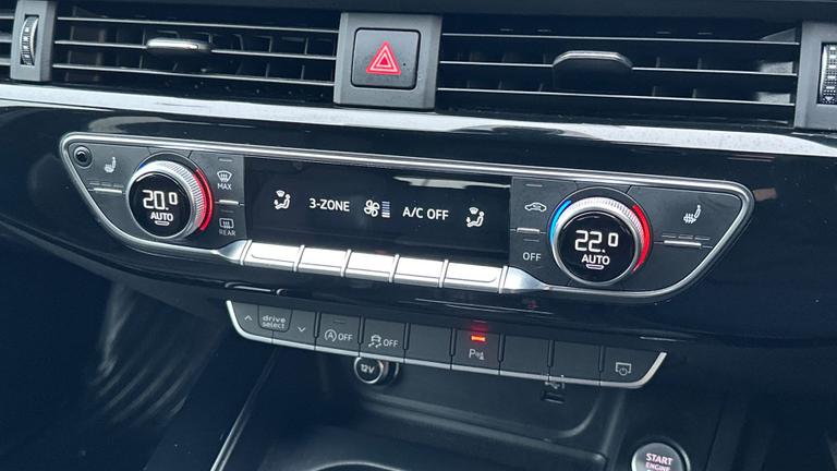 Used Audi A4 Avant AO69DVF 12