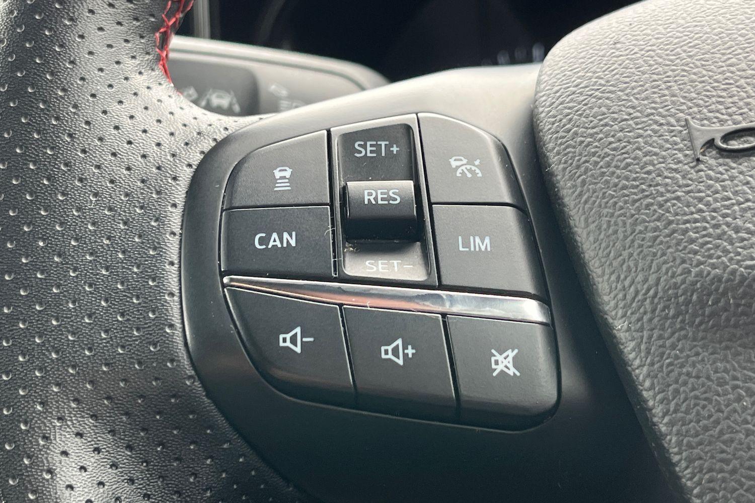 Ford FOCUS Photo 31