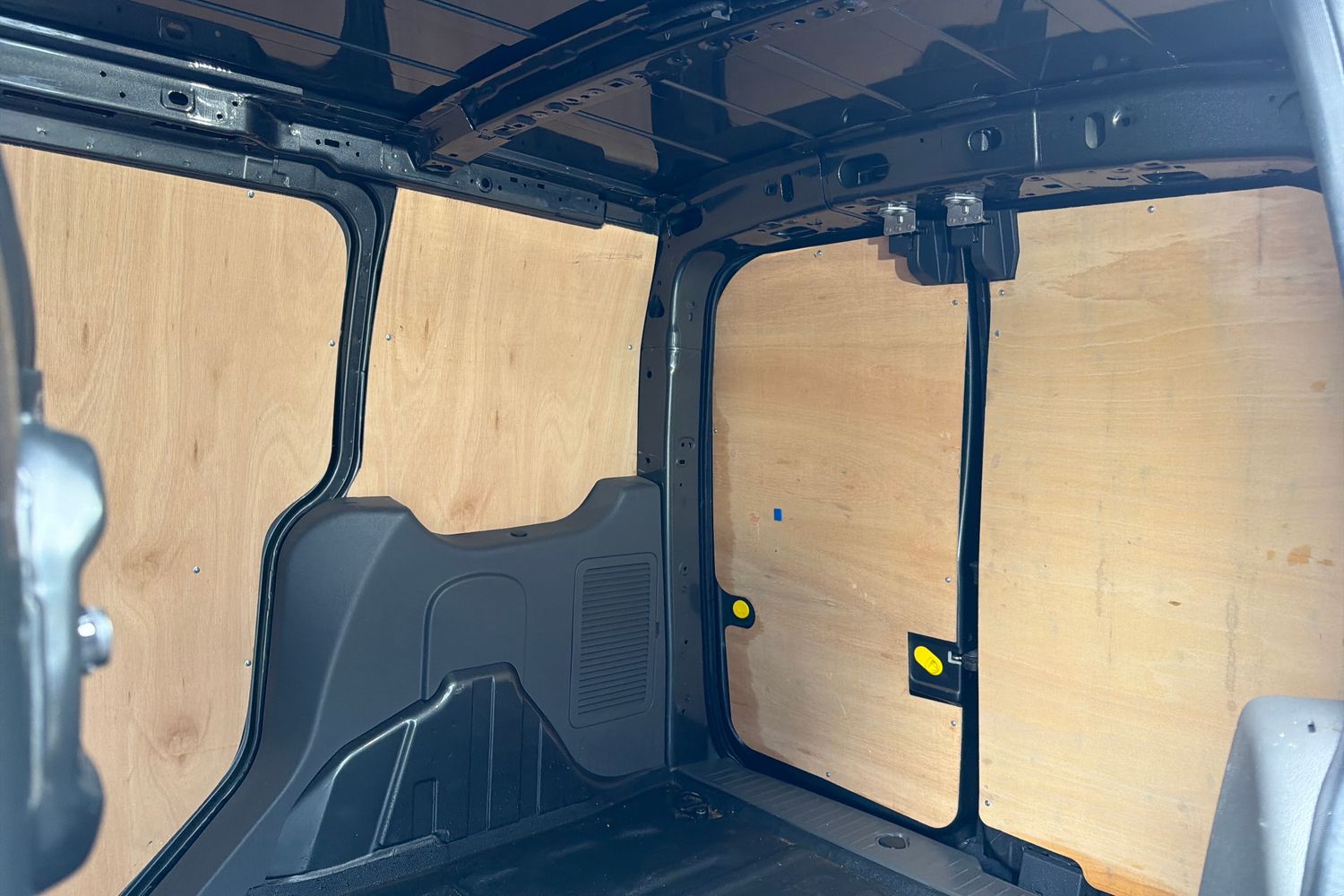Ford TRANSIT CONNECT Photo 3