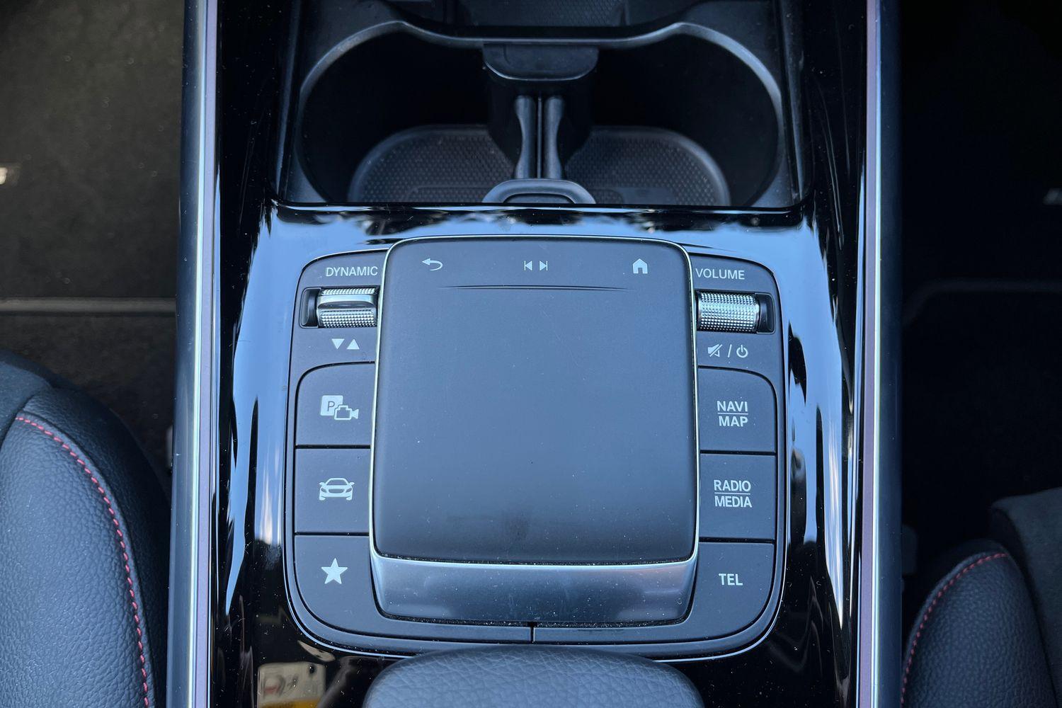 Mercedes-Benz EQA Photo 33