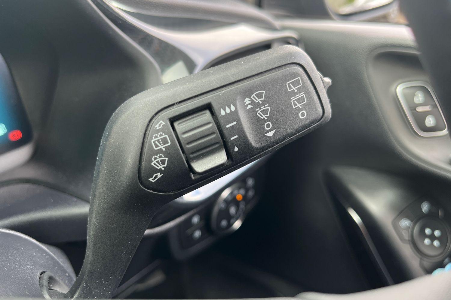 Ford FIESTA Photo 14