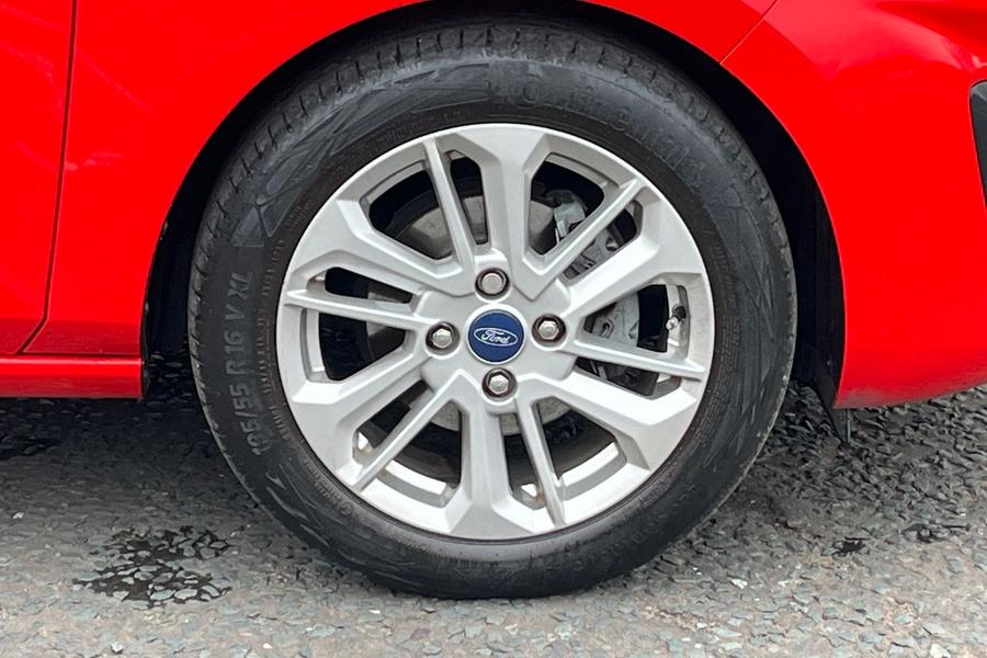 Ford FIESTA Photo autoimg-c222b5d9cca7d815290dc7f7b7b9e66a657e35f6.jpg