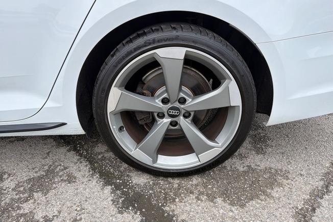AUDI A4 Avant Photo 27