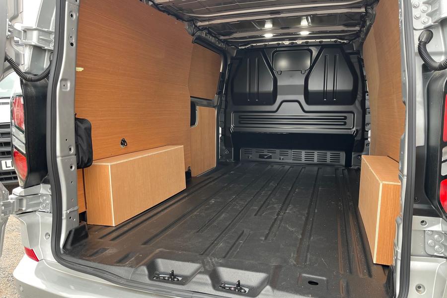 Ford TRANSIT CUSTOM Photo autoimg-c223fc26d811b66102e450fccac803a88867bb90.jpg