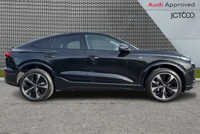 AUDI Q6 E-Tron Photo 4