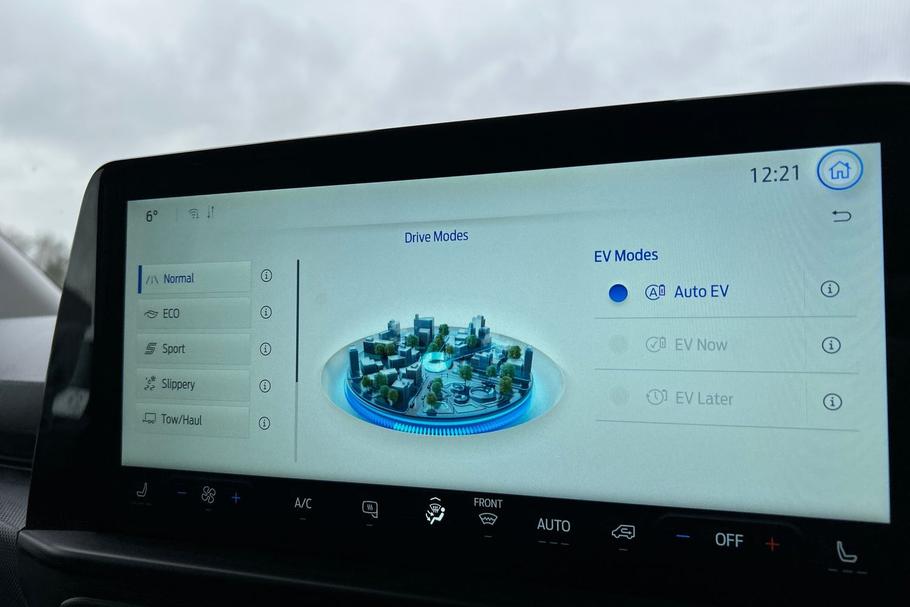 Used FORD TRANSIT CUSTOM MT75FFE 40