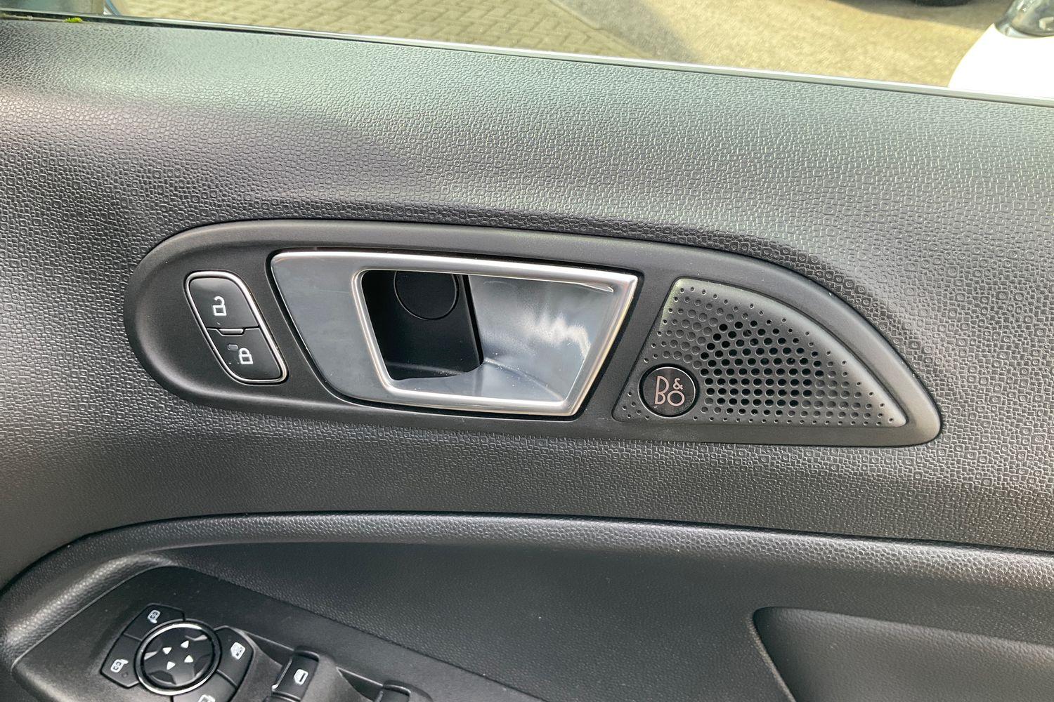 Ford EcoSport Photo 36