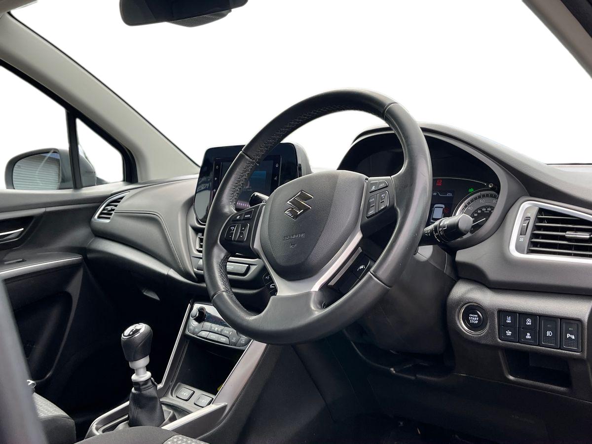 Suzuki S-Cross Photo 18