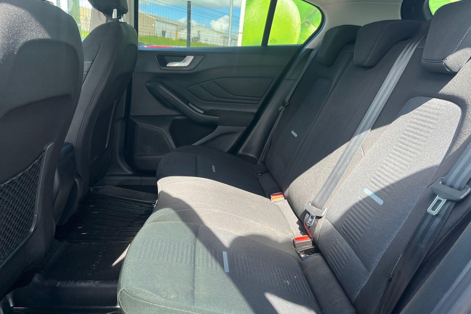 Ford Focus Photo 19