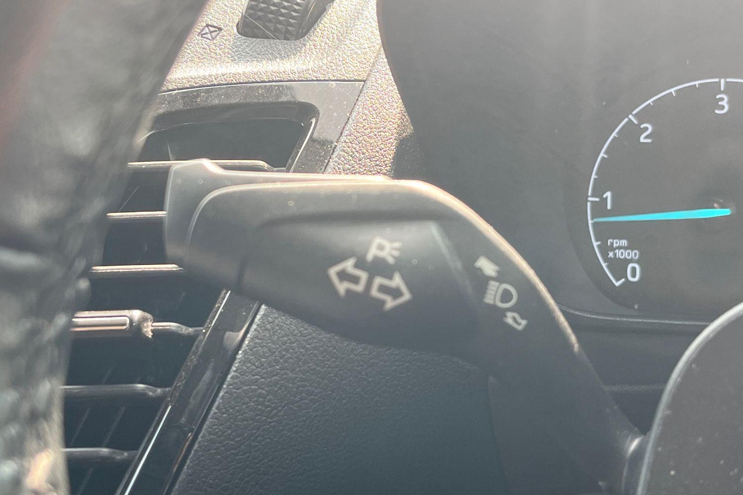 Ford TRANSIT CONNECT Photo 34