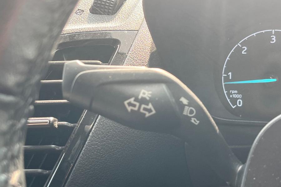 Ford TRANSIT CONNECT Photo autoimg-c2312c876fff534c6ce0030cb9b1f4f875e63d3f.jpg