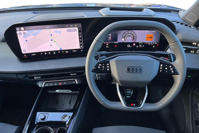 AUDI Q3 Photo 11