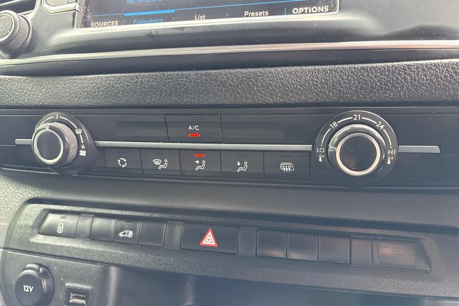 Peugeot EXPERT Photo autoimg-c234c4c3d340b9bdf9be29c59d1022fe921b4814.jpg