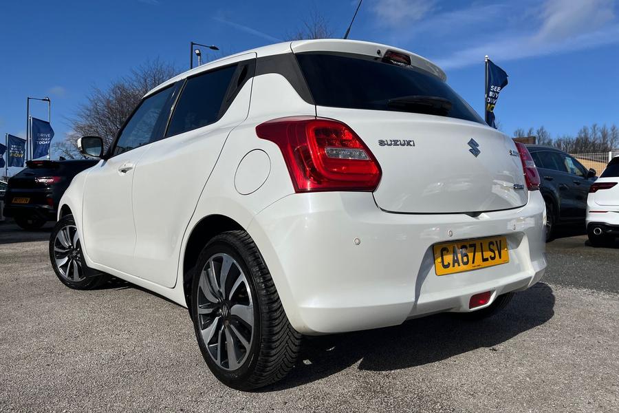Suzuki SWIFT Photo autoimg-c235465615bec1de5e93449d499df1647b7b3195.jpg